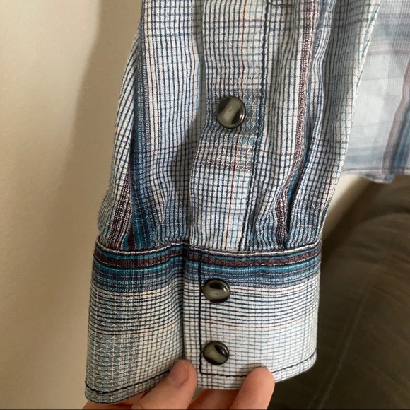 Western Style Button/Snap Up - Picture 3 of 6